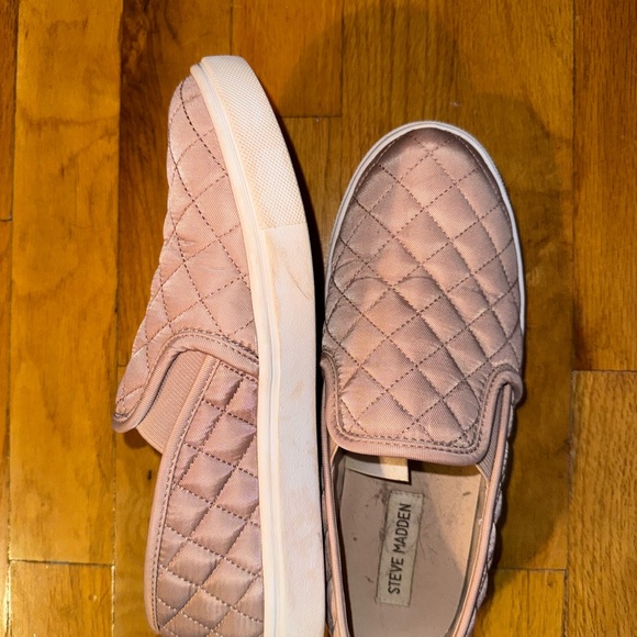 Steve Madden slip on shoes - Picture 3 of 3